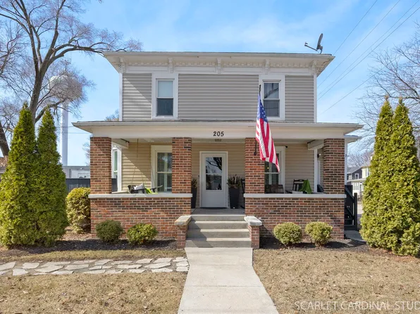 205 Main St, Sugar Grove, IL 60554