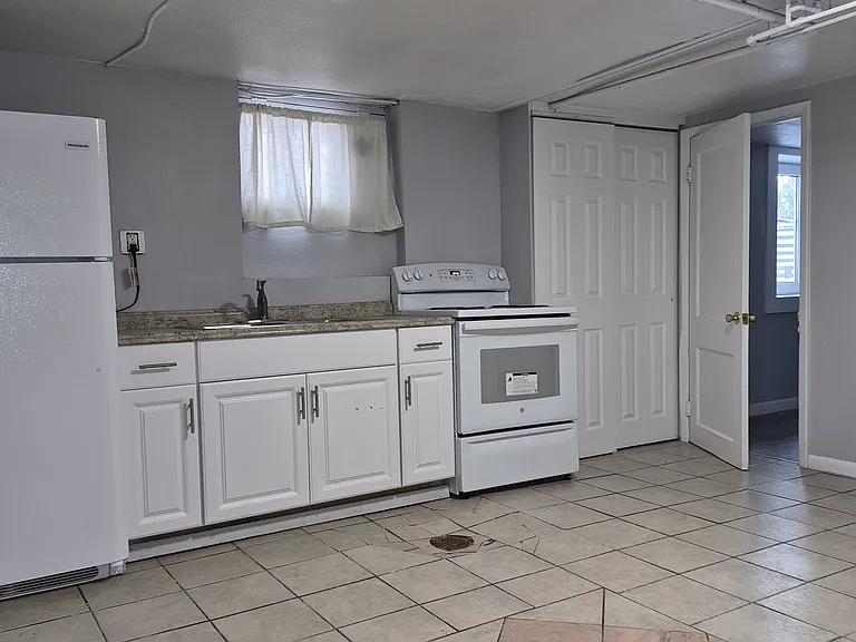 2801 W Mississippi Ave — Photo 11