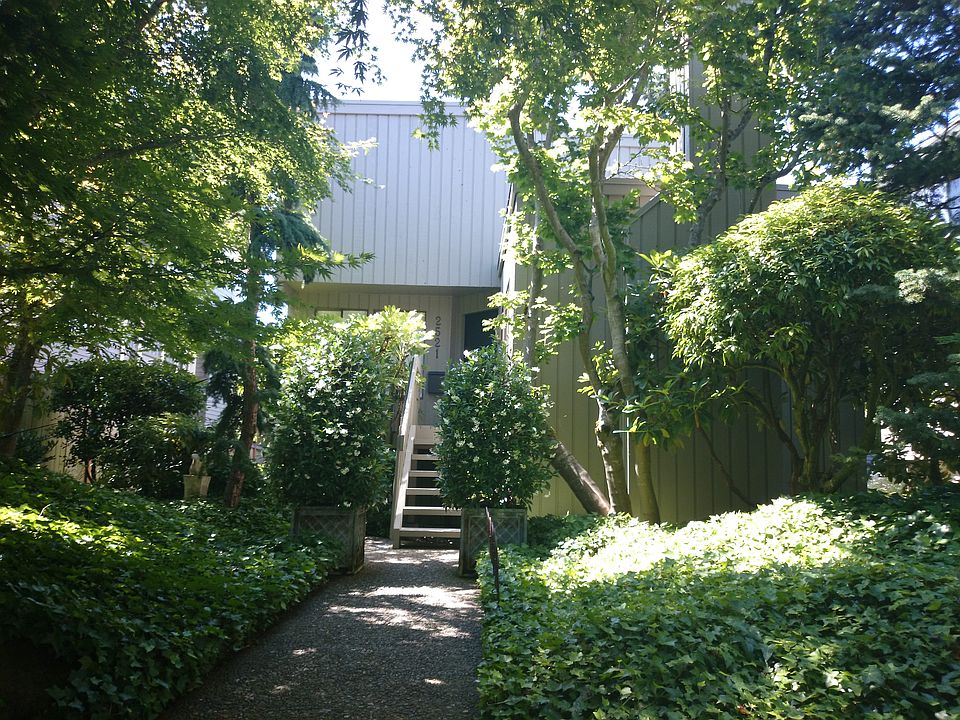 2nd image of 2521 10th Ave W