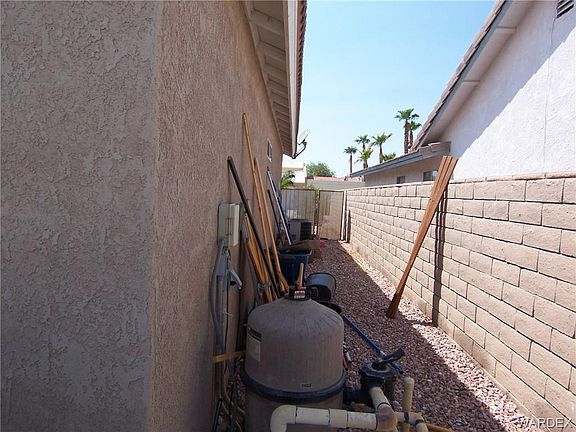 5th image of 2916 Country Club Dr
