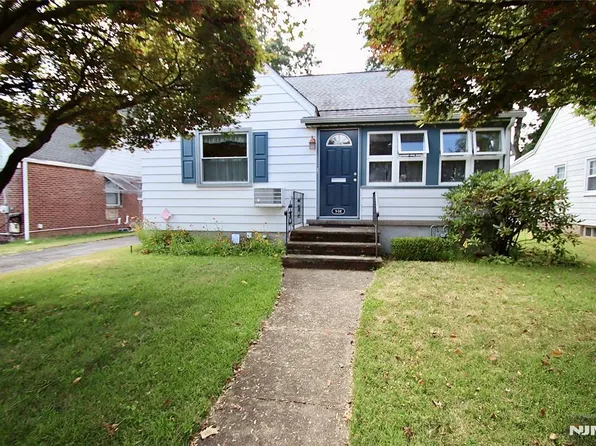 9-04 5th St, Fair Lawn, NJ 07410