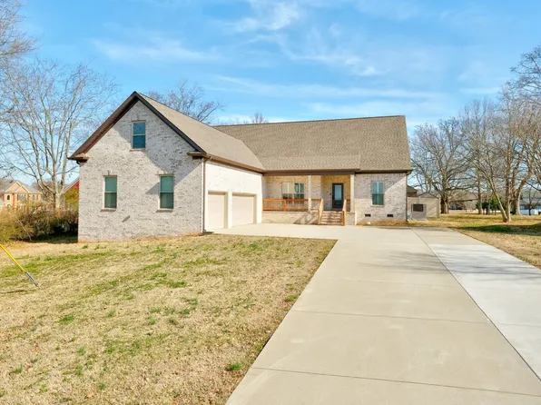 2698 Regenwood Dr, Murfreesboro, TN 37129