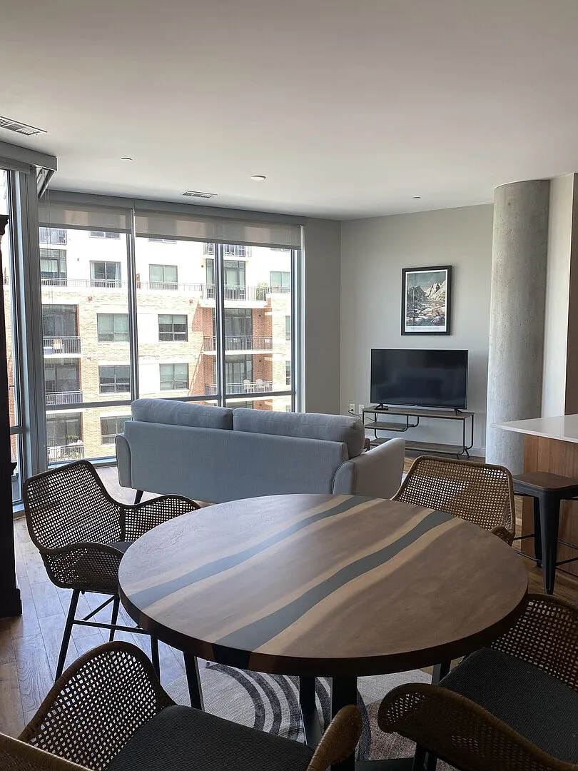 Luxury Sloan's Lake Condominium — Photo 3