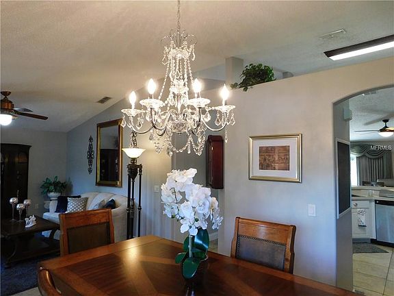 4th image of 1851 N Merrick Dr