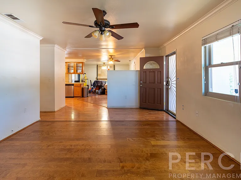 2510 E Devonshire Ave — Photo 8