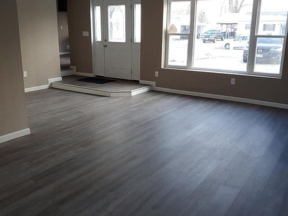 5th image of 2033 Hazel Ave