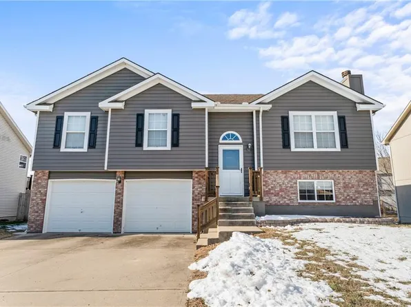 1208 Stoneybrooke Dr, Warrensburg, MO 64093