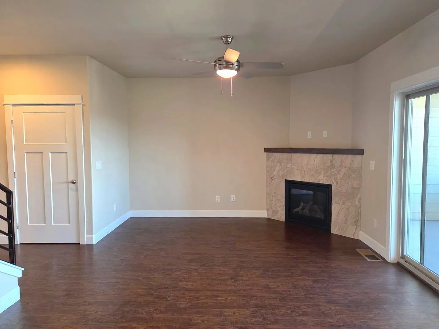 3 Bedroom Townhouse with stunning Ashland views! | Available Mid November — Photo 4