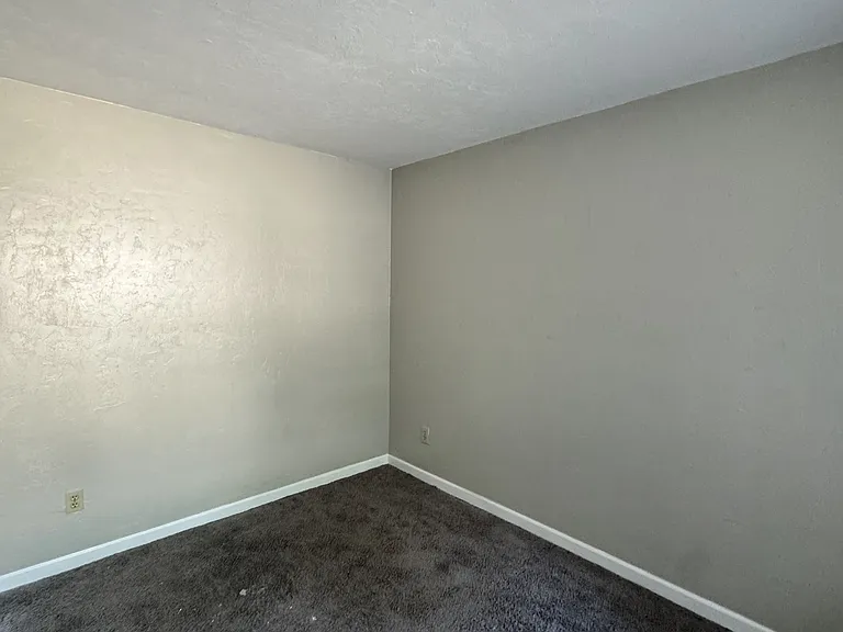 1211 Stone Greene St — Photo 16
