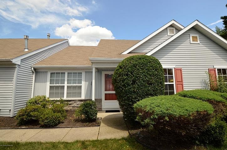 1st image of 2416 Spring Hill Dr