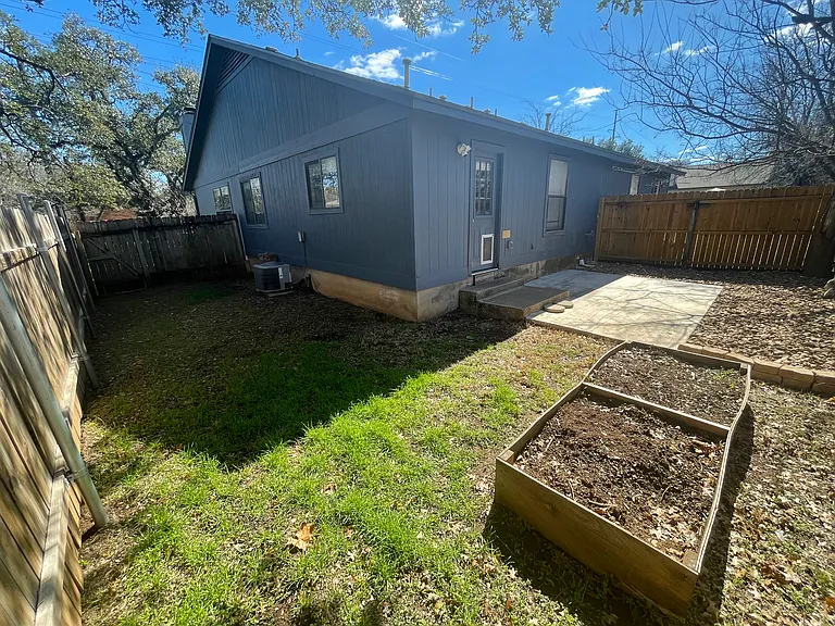 523A Luther Dr #A — Photo 41