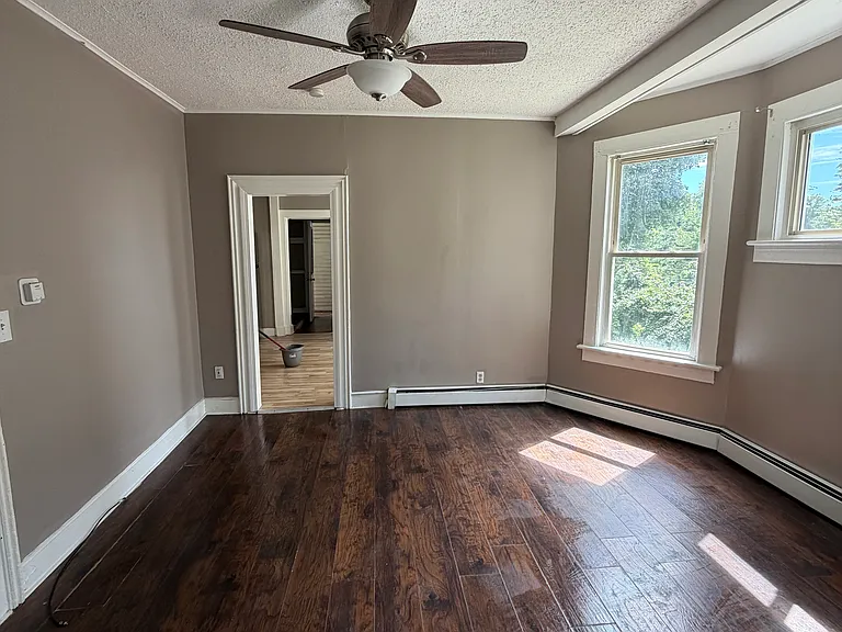 310 Maple St — Photo 2