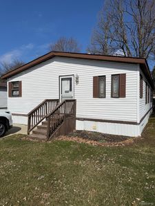 71 S Valley Dr, Swartz Creek, MI, 48473
