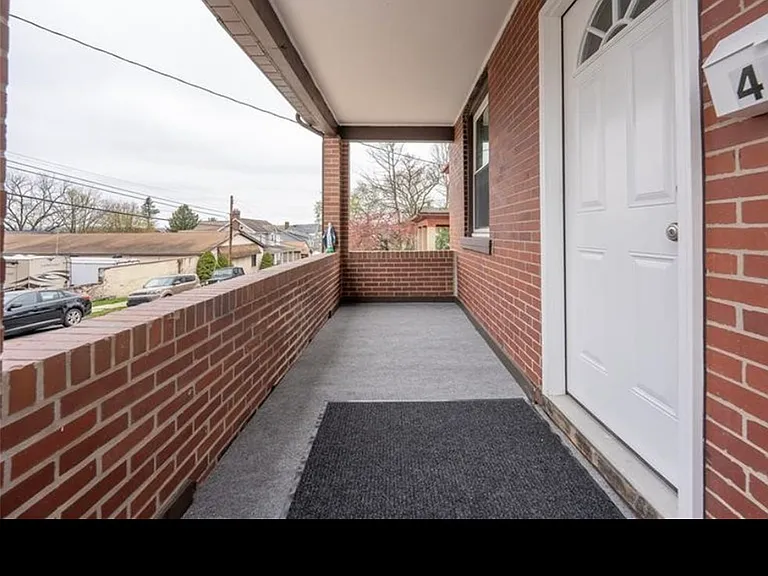 447 Steck St — Photo 5