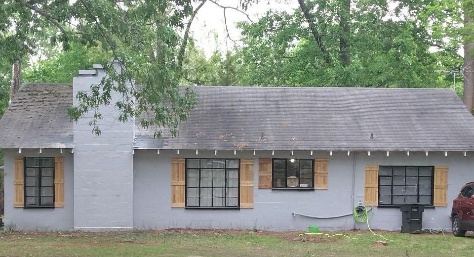1st image of 4022 Independence Ave