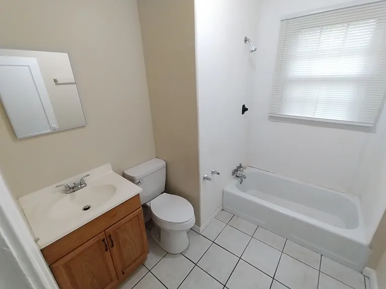 5605 Wesconnett Blvd — Photo 8