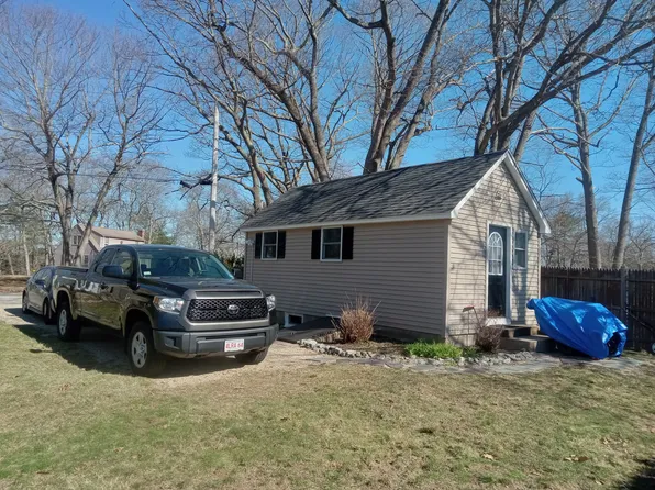 90 Cypress Rd, Wrentham, MA 02093