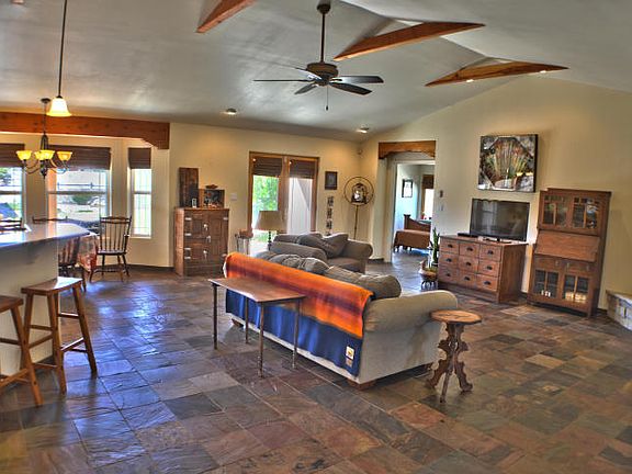 5th image of 9 Flower Ln