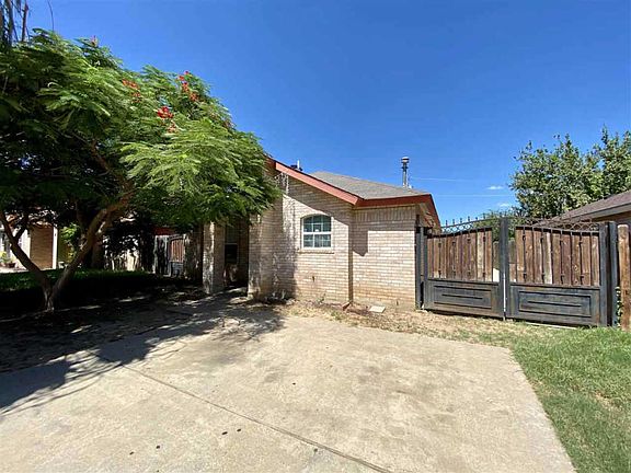 3rd image of 10211 Blitzen Dr