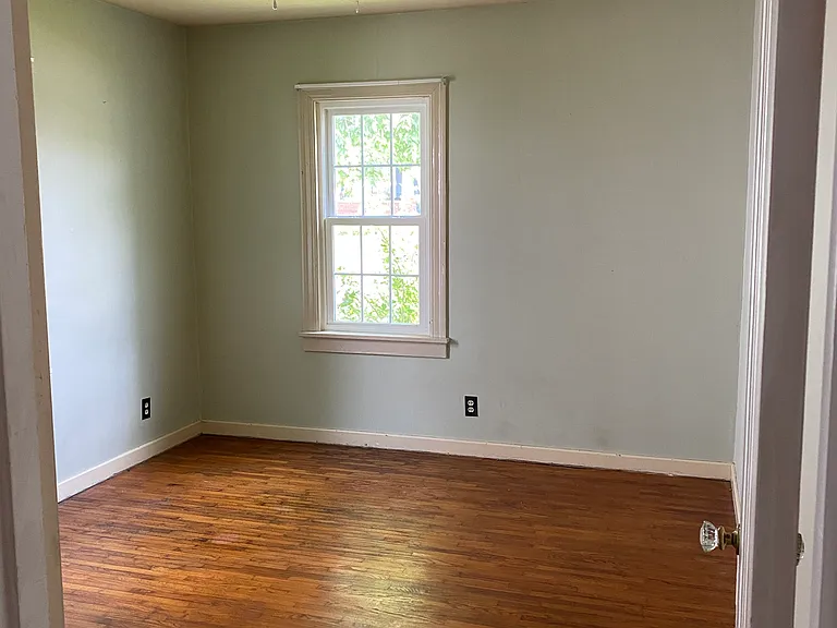 4330 S Wayne Ave — Photo 6