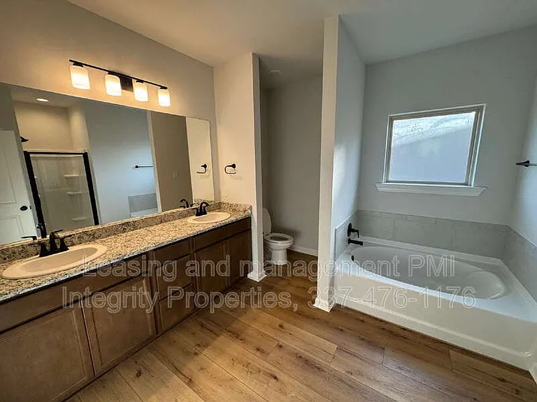 114 Betrillo Ct — Photo 16