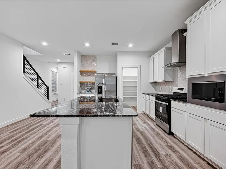 2937 Amherst Meadow Ln — Photo 10