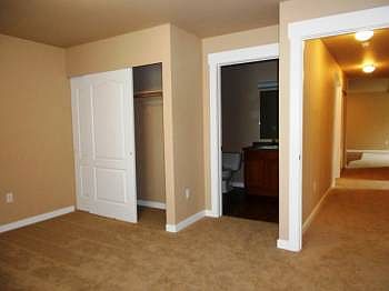 4th image of 3323 E 55th Ave APT 120