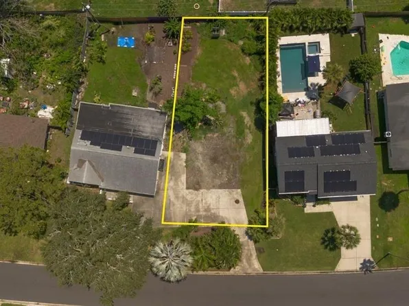 HELENA STREET NE LOT 17, ST PETERSBURG, FL 33703
