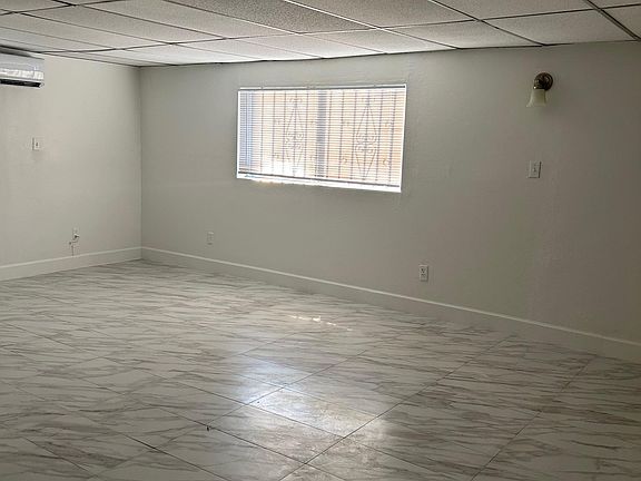 4th image of 4364 Hilldale Ave
