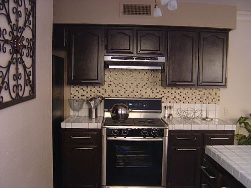 2nd image of 815 N Las Palmas Ave APT 103