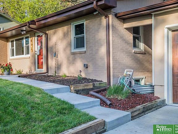 4th image of 812 N 88th Ave