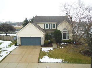 674 Huntington Dr, Carol Stream, IL 60188