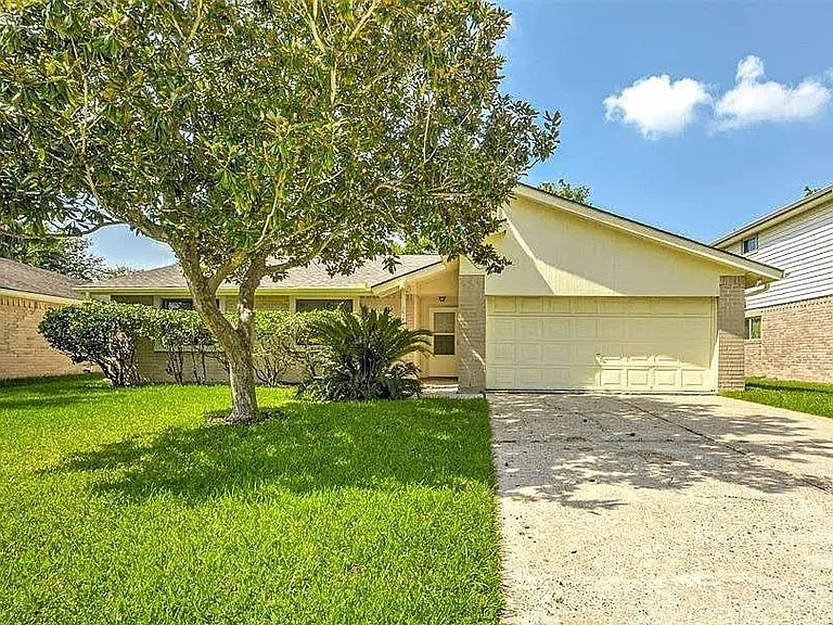 16818 Dutch Ridge Dr — Photo 3