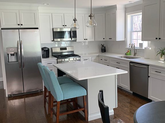 2nd image of 87 Woodland St