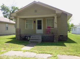 906 E 8th St, Pittsburg, KS 66762