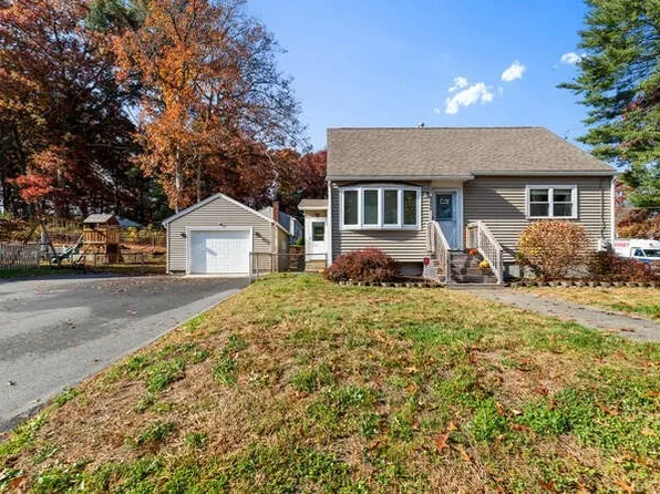 1298 Shawsheen St, Tewksbury, MA 01876