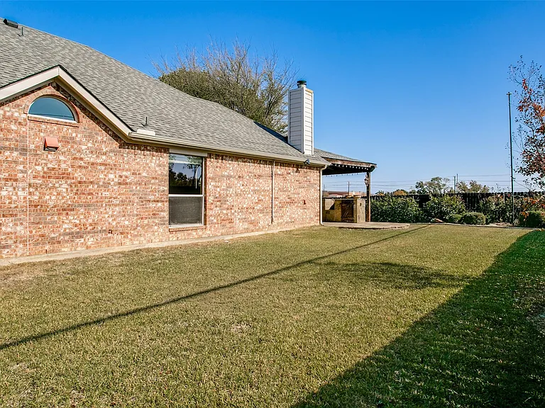 7800 Harvest Hill Rd — Photo 18