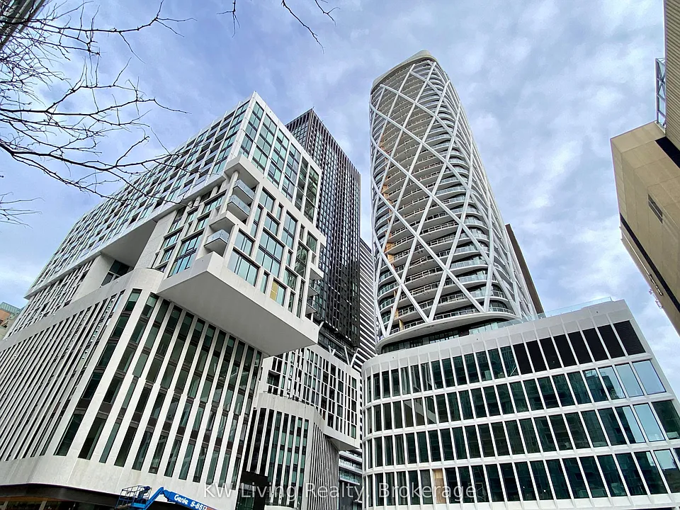 238 Simcoe St #3208