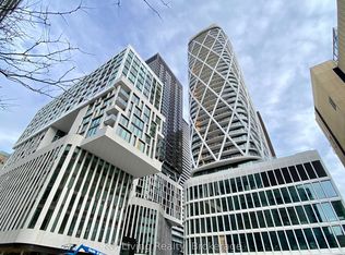 238 Simcoe St #3208, Toronto, ON M5T 0E2