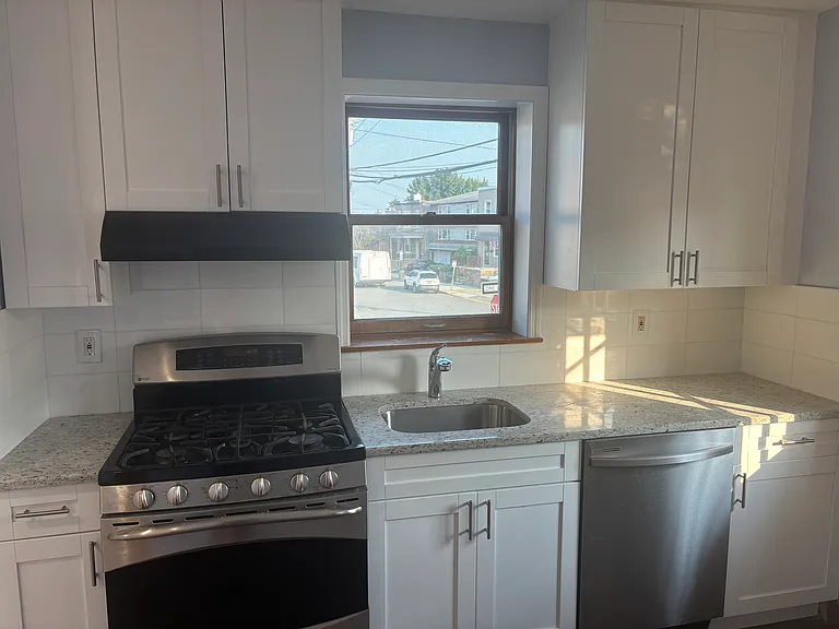 361 Commercial Ave #1 — Photo 4