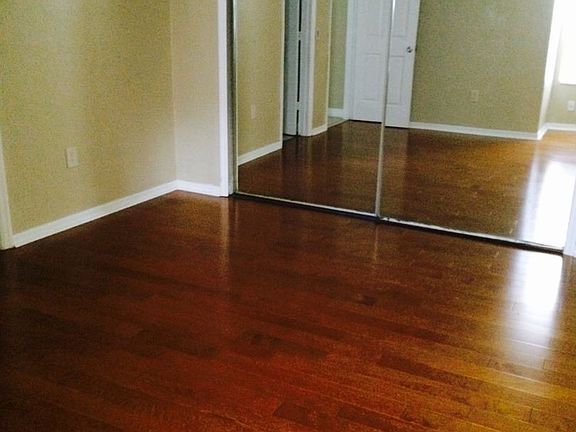 4th image of 696 Youngstown Pkwy APT 317