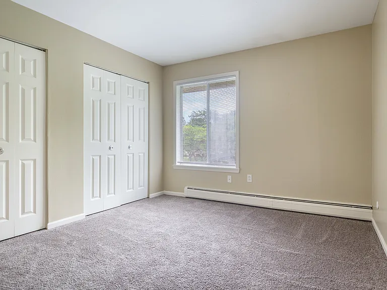 Miracle Manor Apartments — Photo 35