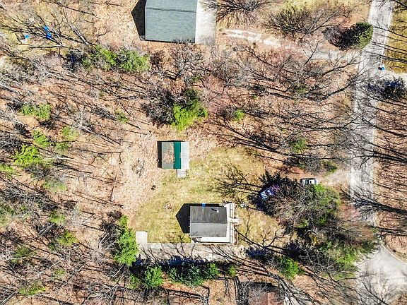 3rd image of 206 Silverhill Dr