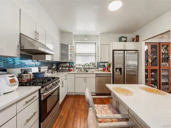 1727 E 14th Street, Brooklyn, NY 11229