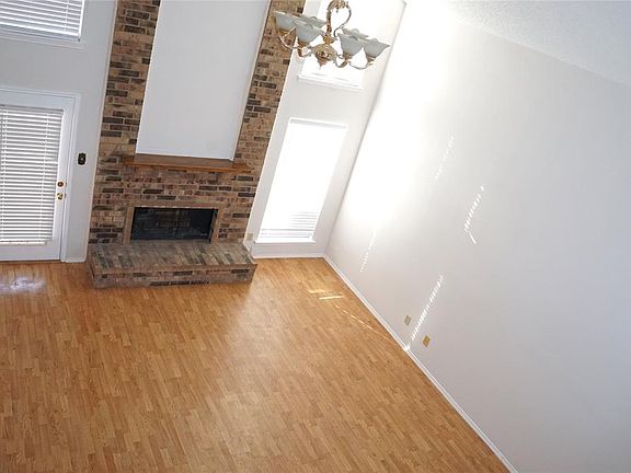 3rd image of 5206 Sherburne Dr