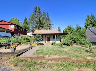 9233 SW Brier Pl, Portland, OR 97219