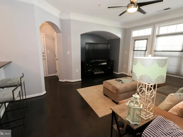 508 Sunset View Ter SE Unit 104, Leesburg, VA 20175