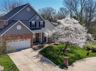 2204 Ameling Manor Dr, Maryland Heights, MO