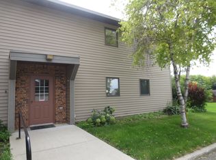 620 7th Ave NE APT 1, Pipestone, MN 56164