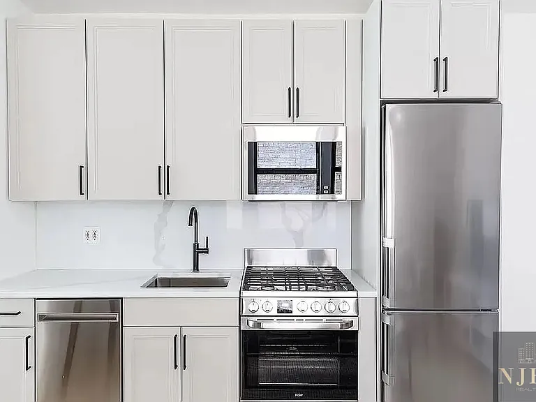 226 W 97th St #2C — Photo 1